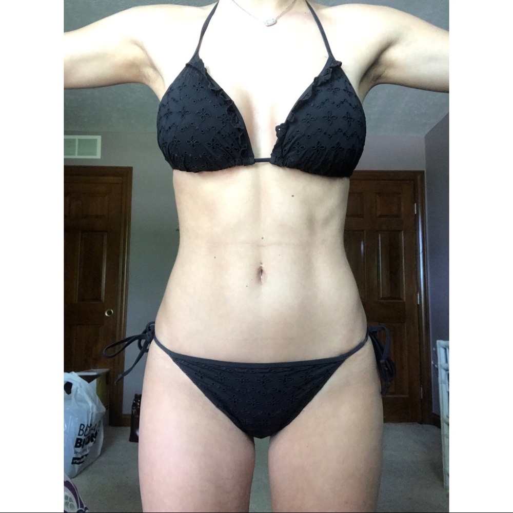 Lack lace ruffled bikini